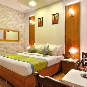 Solitaire - 10 Mins From Railway Station *** Chandigarh